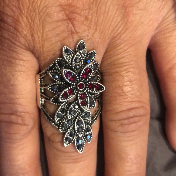 Jewelry - Picture 2 of 2